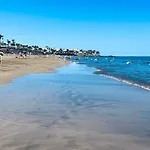 Caletones Puerto del Carmen (Lanzarote)